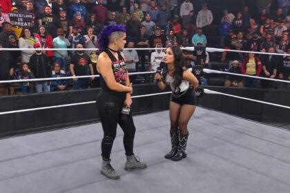 Bayley e Roxxane Perez se confrontam no NXT