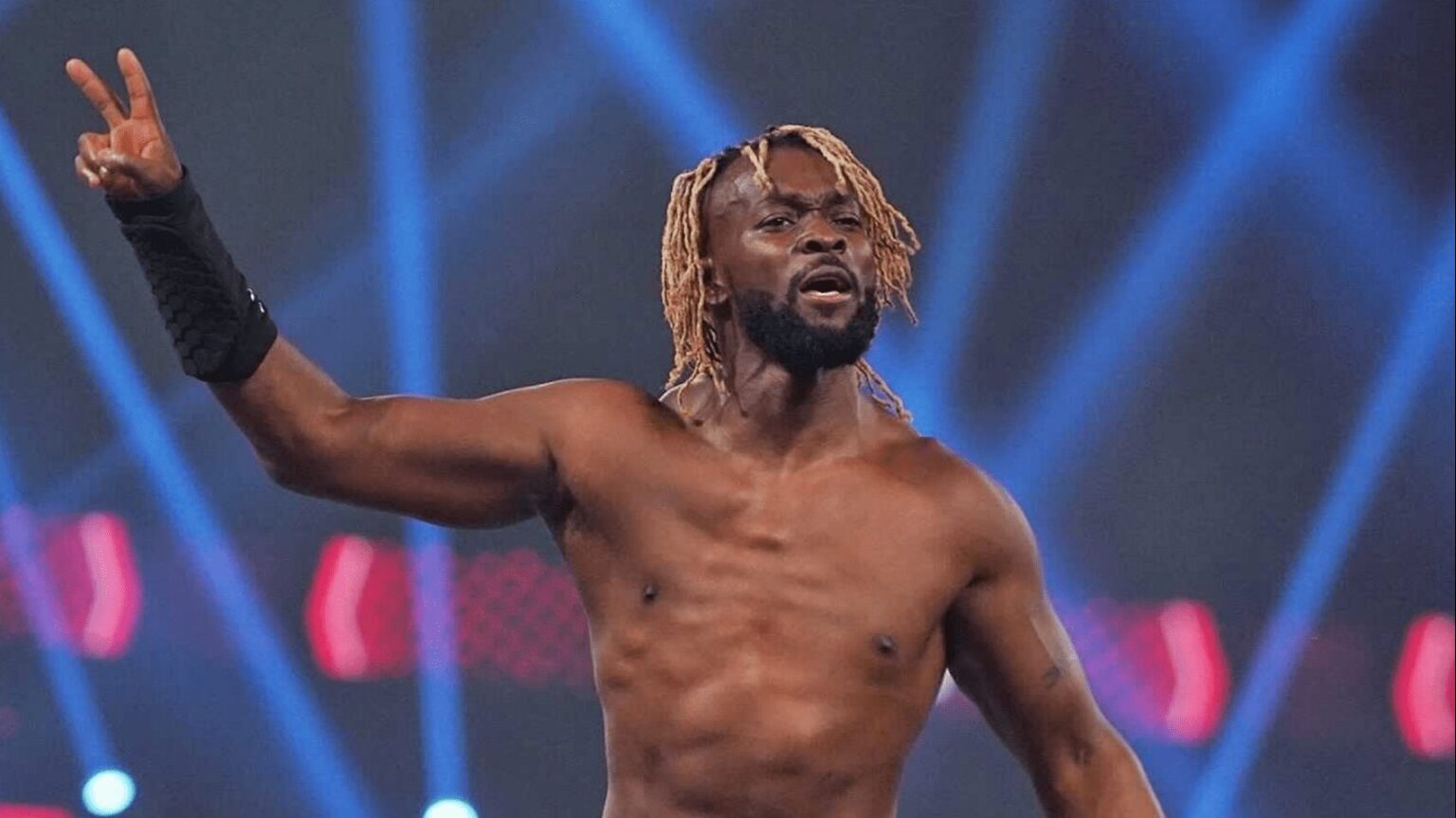 Kofi Kingston diz que WWE o desrespeitou por não utilizá-lo em propagandas do Royal Rumble