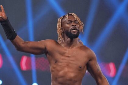 Kofi Kingston diz que WWE o desrespeitou por não utilizá-lo em propagandas do Royal Rumble