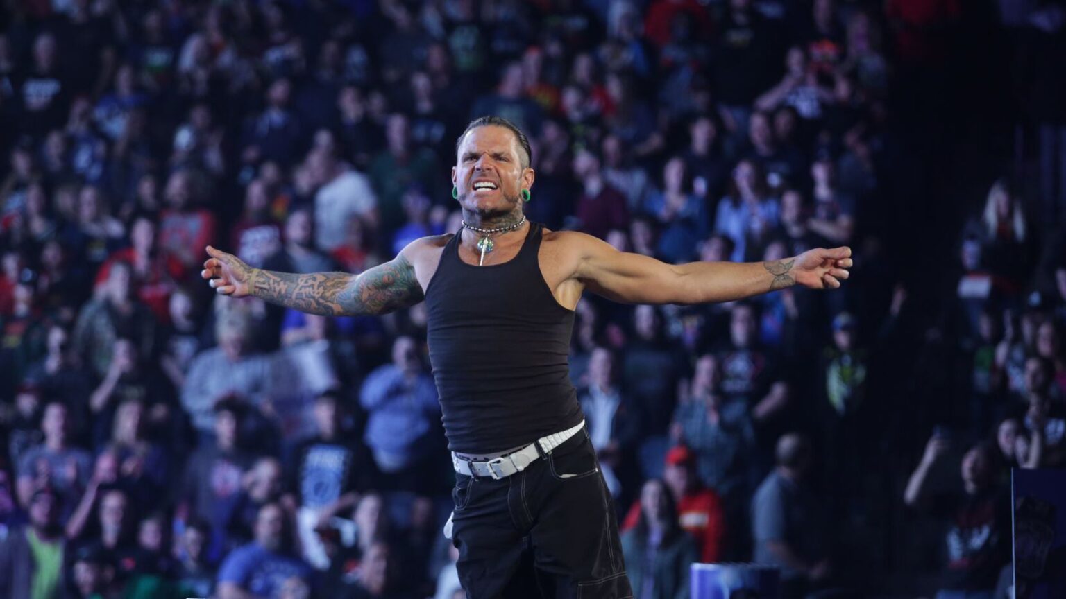 Jeff Hardy quer lutar contra Roman Reings