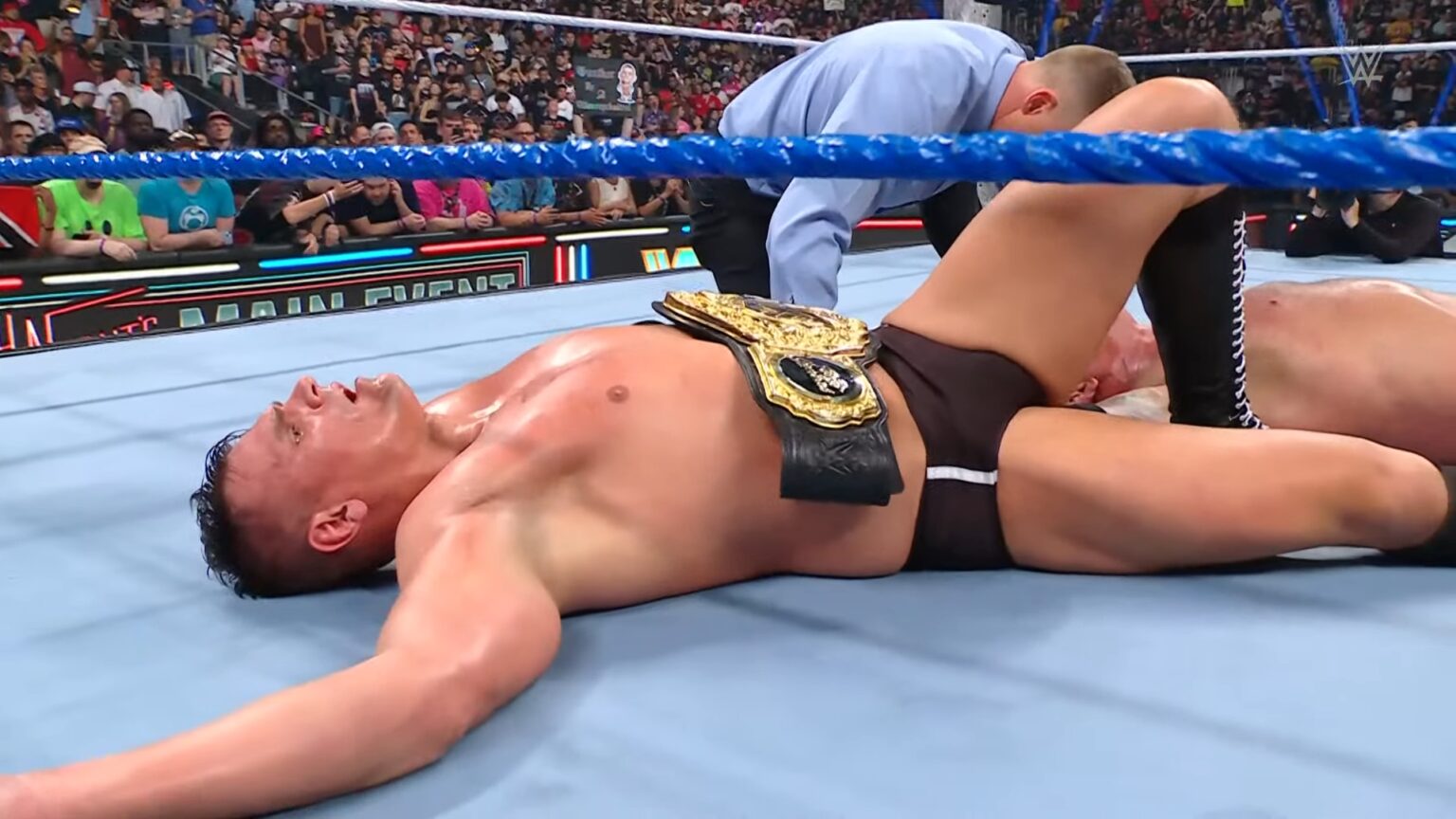 Gunther continua como World Heavyweight Champion