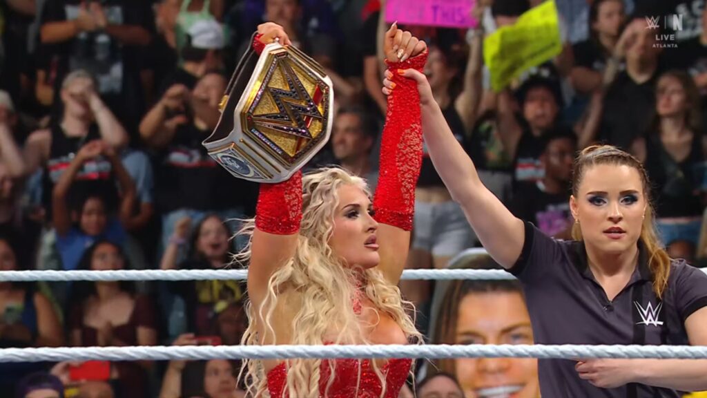 Tiffany Stratton segue como WWE Women’s Champion no Evolution 2025