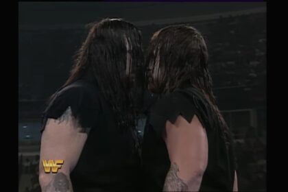 Undertaker original enfrentando o falso Undertaker no SummerSlam 1994