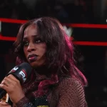 Naomi confirma gravidez no RAW