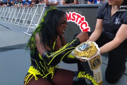 Naomi com o Women’s World Championship