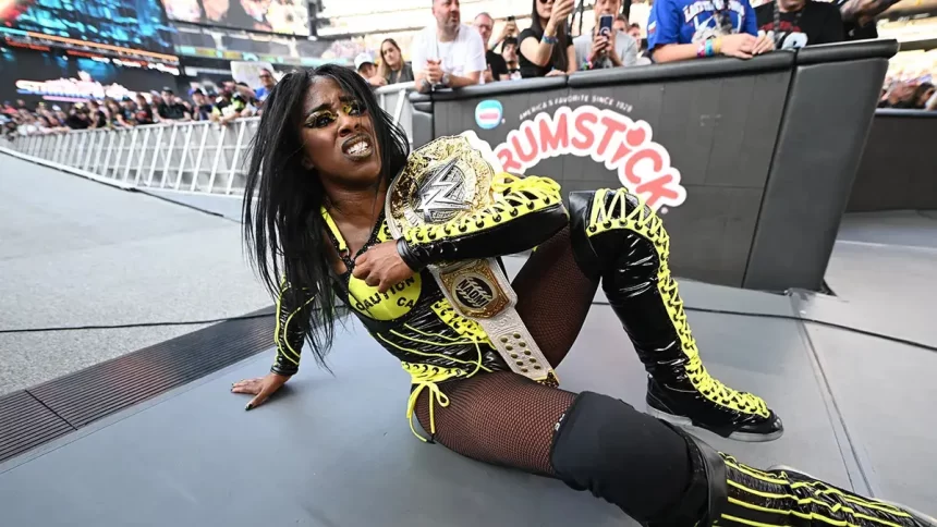 Naomi com o Women’s World Championship no SummerSlam