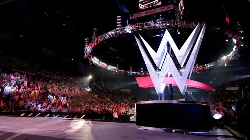 Logo da WWE em arena
