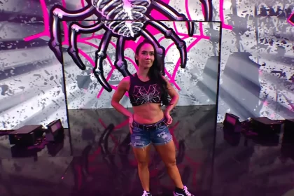AJ Lee faz seu retorno à WWE