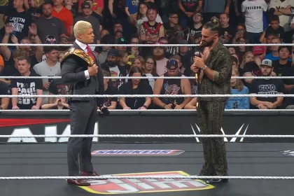 Cody Rhodes ficam cara a cara no RAW