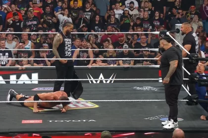 Jimmy Uso impede que Bronson Reed e Bron Breakker acabem com LA Knight
