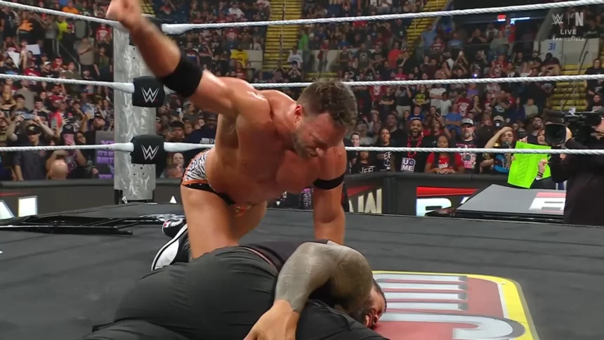 LA Knight se vinga de Jey Uso no RAW