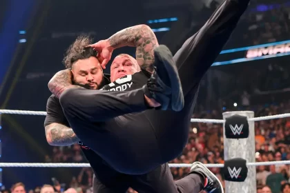 Randy Orton salva Cody Rhodes no SmackDown