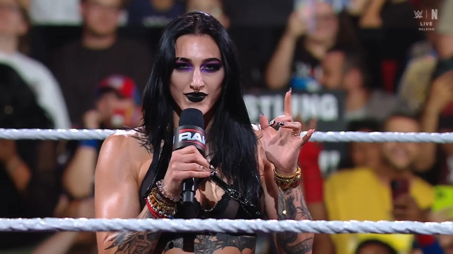 Rhea Ripley durante o RAW 29/09/2025