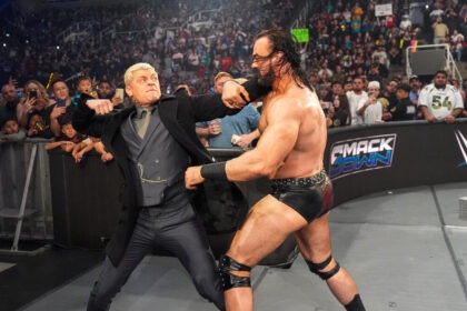 Cody Rhodes e Drew McIntyre fazem combate caótico no SmackDown