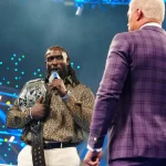Oba Femi confronta Cody Rhodes e afirma que seu tempo chegou ao fim