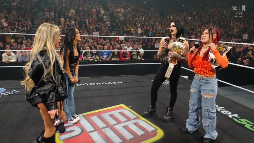 Liv Morgan, Roxanne Perez, Rhea Ripley e IYO Sky se encaram no RAW