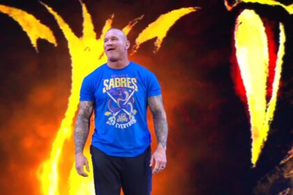 Randy Orton retorna e ataca The Miz