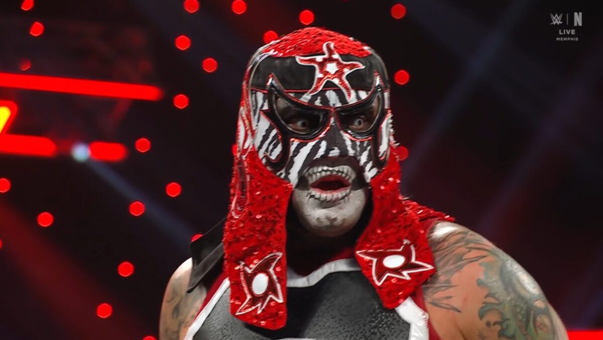 Penta ganha oportunidade pelo Intercontinental Championship