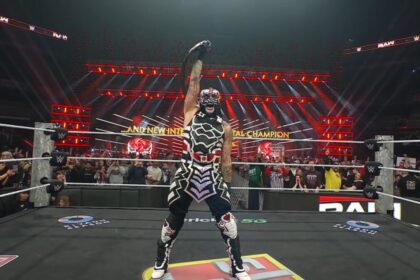 Penta com o Intercontinental Championship