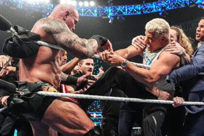 Cody Rhodes e Randy Orton protagonizaram uma briga caótica no SmackDown de 26 de março de 2026