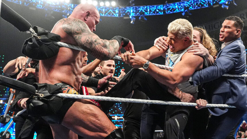 Cody Rhodes e Randy Orton protagonizaram uma briga caótica no SmackDown de 26 de março de 2026