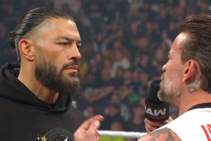 Roman Reigns e CM Punk no RAW