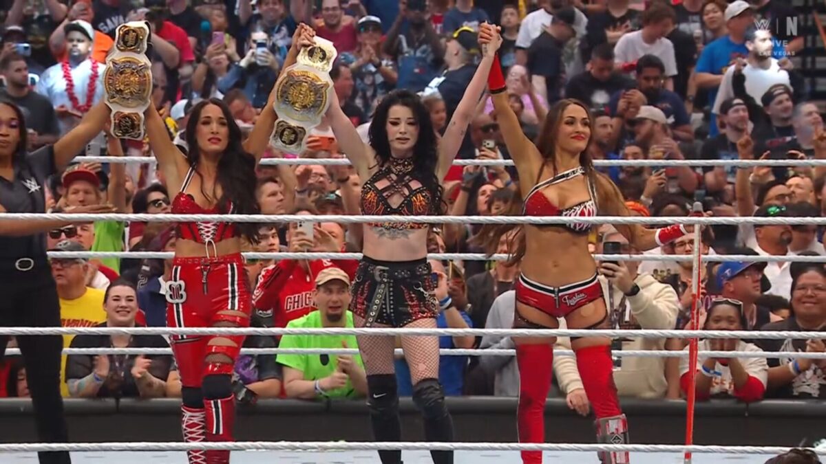 Paige e The Bella Twins na WrestleMania 42