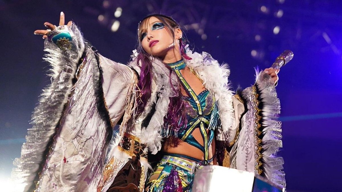 Kairi Sane foi uma das demitidas pela WWE