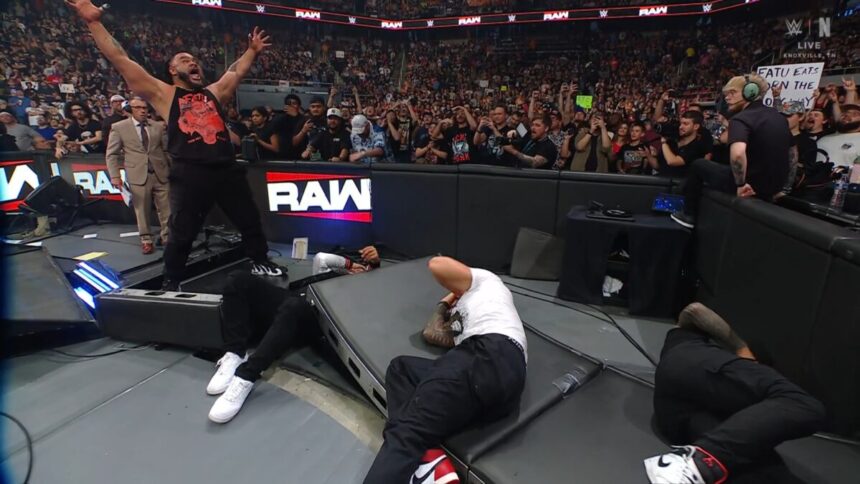 Jacob Fatu atacou Jimmy Uso, Jey Uso e Roman Reigns no RAW