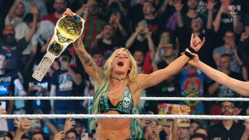 Sol Ruca com o Women's Intercontinental Championship