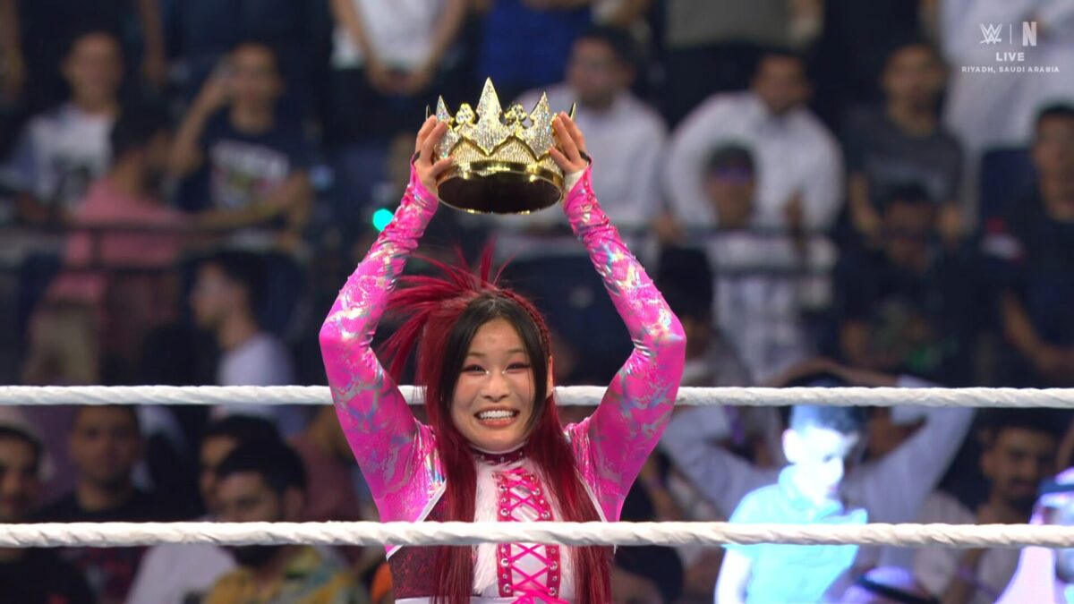IYO Sky se torna a nova Queen of the Ring