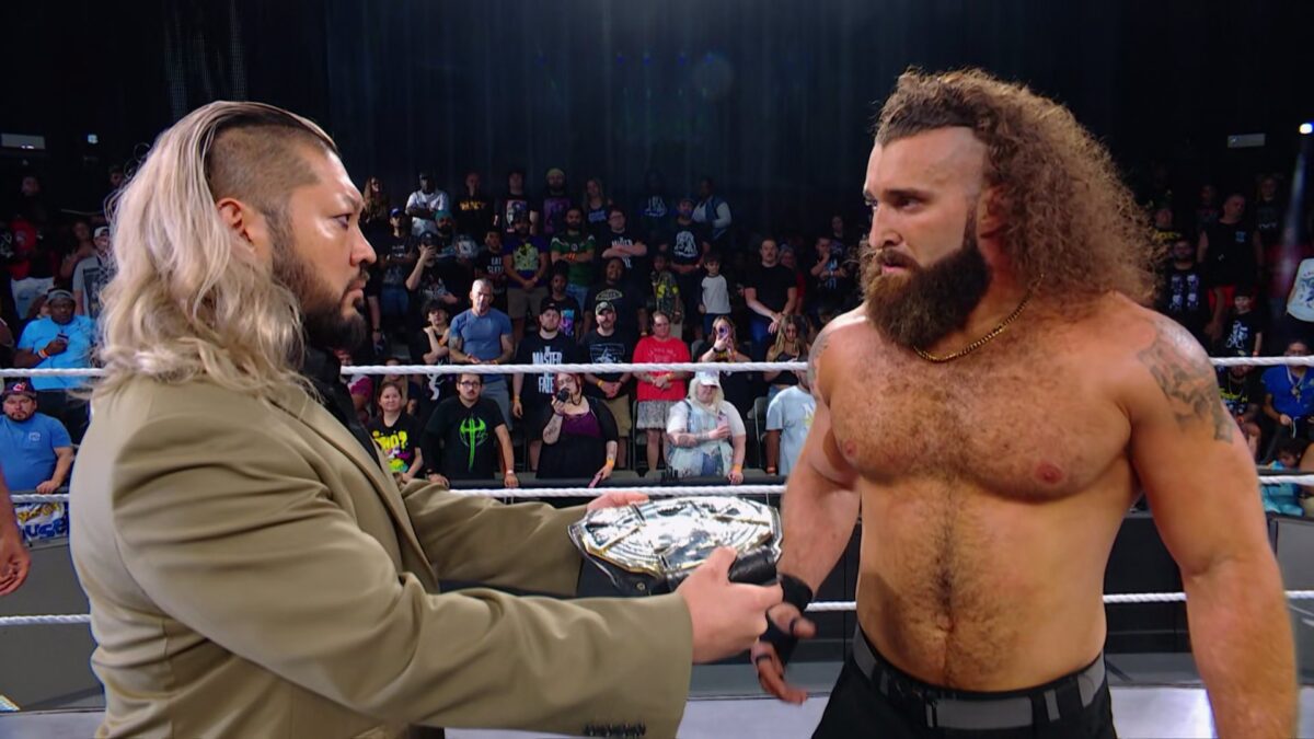Naraku e Tony D'Angelo no NXT