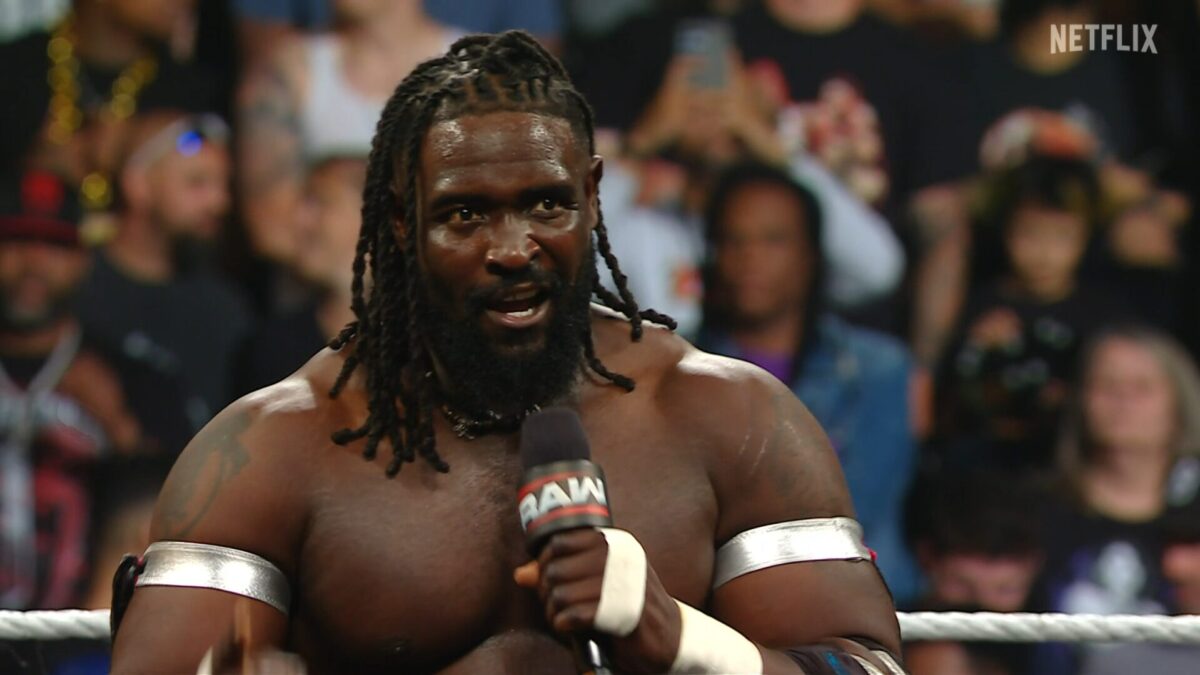 Oba Femi durante o RAW