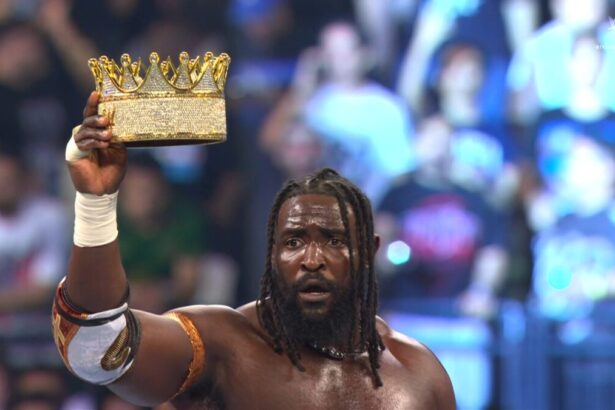 Oba Femi se torna o novo King of the Ring