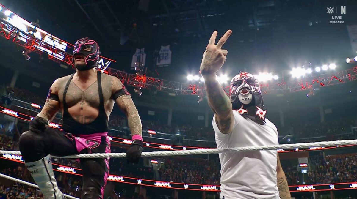 Penta e Rey Mysterio no RAW