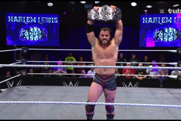 Harlem Lewis com o WWE Evolve Championship