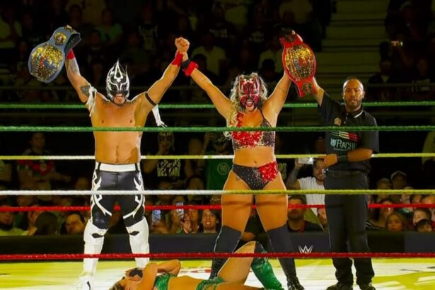 Laredo Kid e La Hiedra com os AAA World Mixed Tag Team Championships