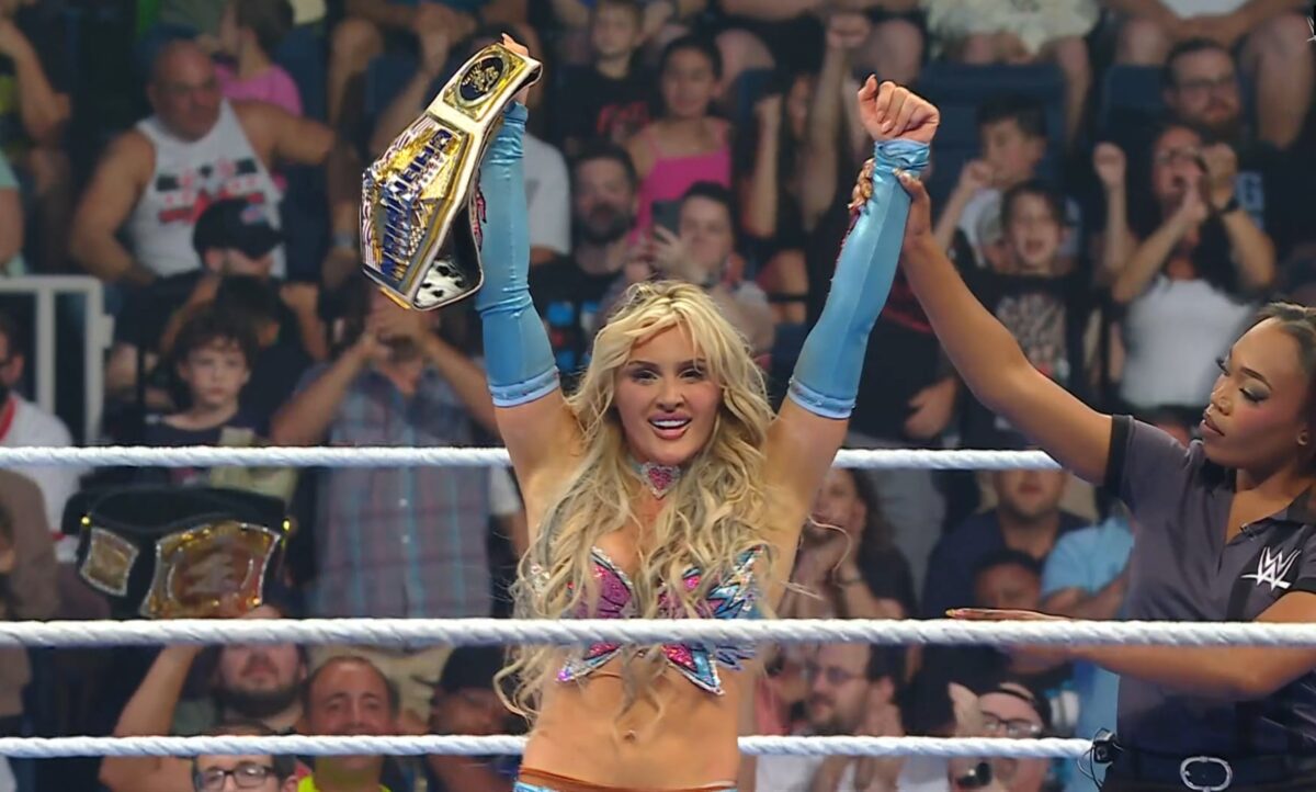 Tiffany Stratton no SmackDown